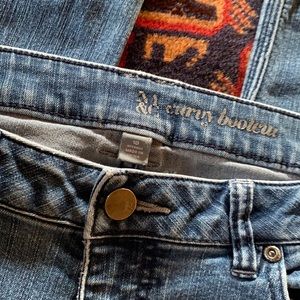 NY&Co light wash boot cuts- BUY MORE AND SAVE ✨